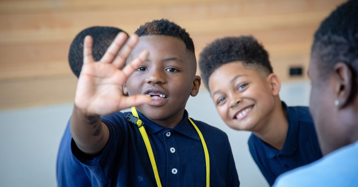 5 Benefits of Using Hand Motions