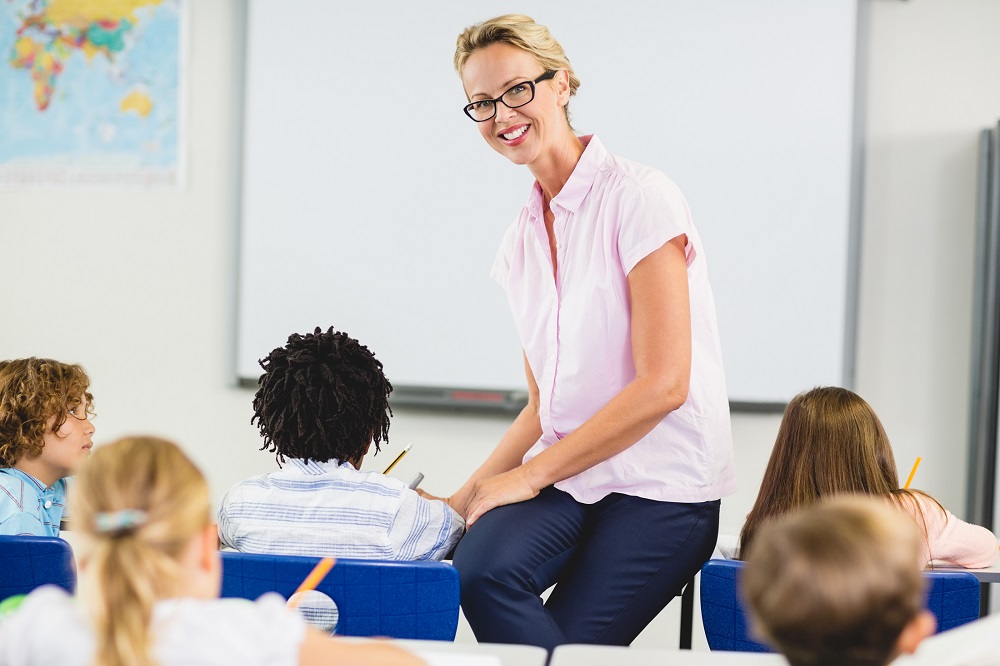 Web -teacher-helping-kids