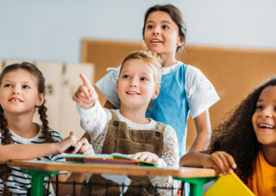 10 Fun Games to Play While Waiting with Kids